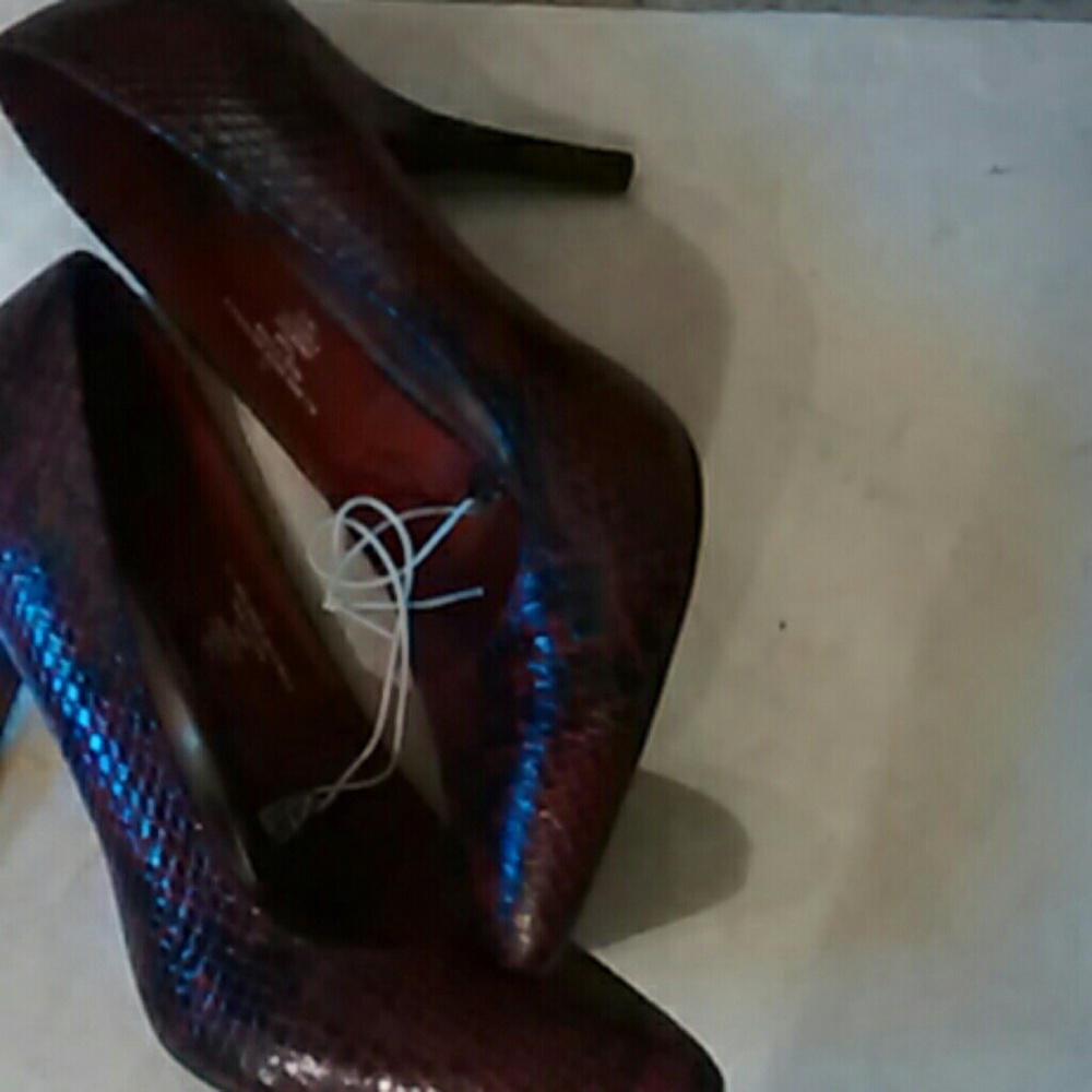 Mossimo Faux Snake Skin Shoes NIB